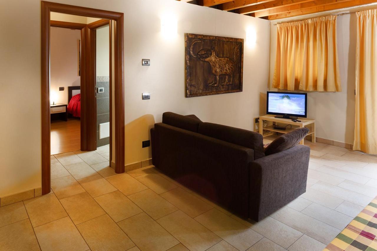 La Casa Del Nonno Apart otel Monzambano Dış mekan fotoğraf